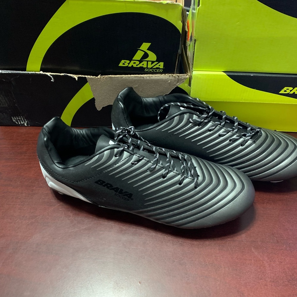 Brava Soccer Shoes - Picture 2 of 7